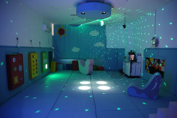康复训练室-多感官刺激训练室.jpg